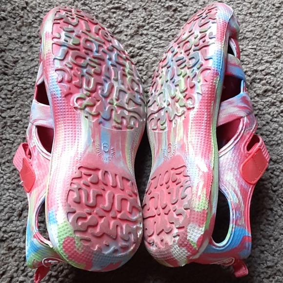 Multicolored croc like shoes - Picture 3 of 3